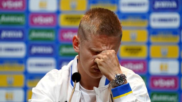 Zinchenko en rueda de prensa