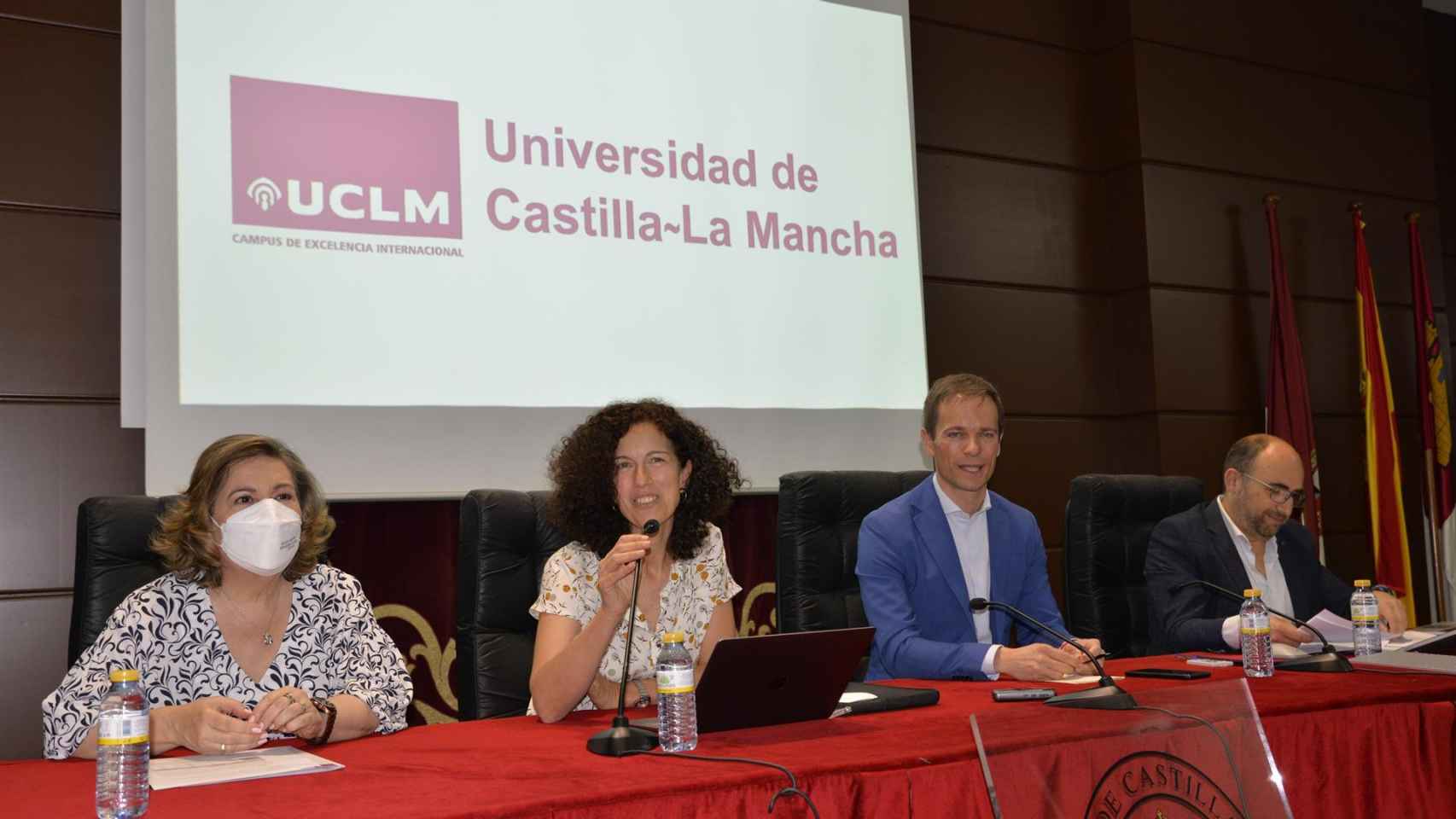 Responsables de la Universidad de Castilla-La Mancha han ofrecido los detalles de la EBAU de 2022 durante una rueda de prensa.