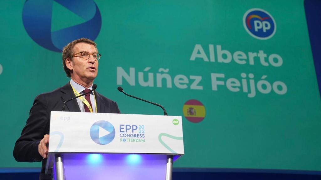 Alberto Núñez Feijóo, presidente del PP, ante el congreso del EPP en Rotterdam.