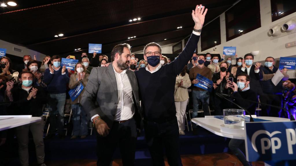 Paco Núñez y Alberto Núñez Feijóo en un mitin en Toledo.