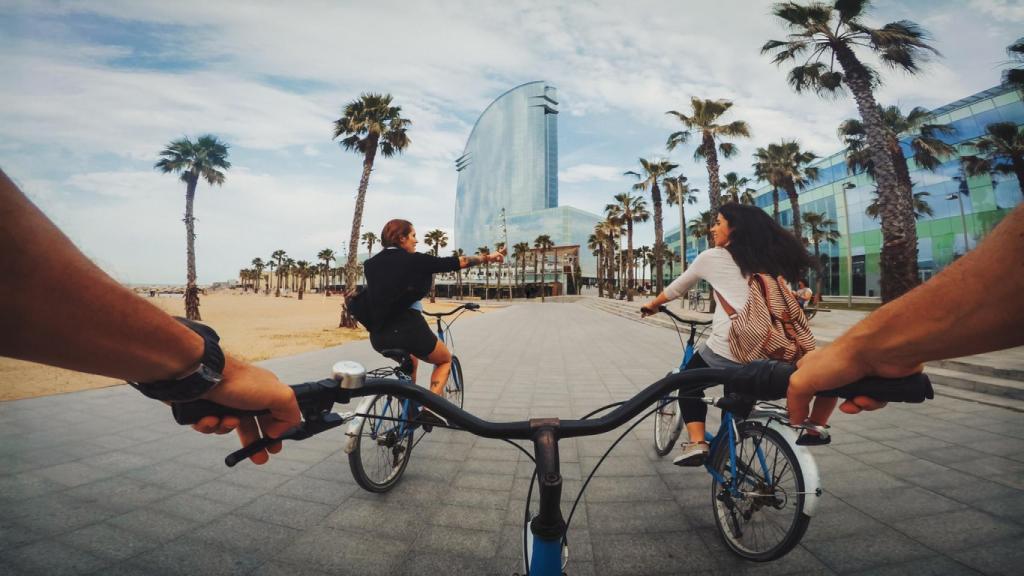 Imagen de archivo: ciclistas en Barcelona.