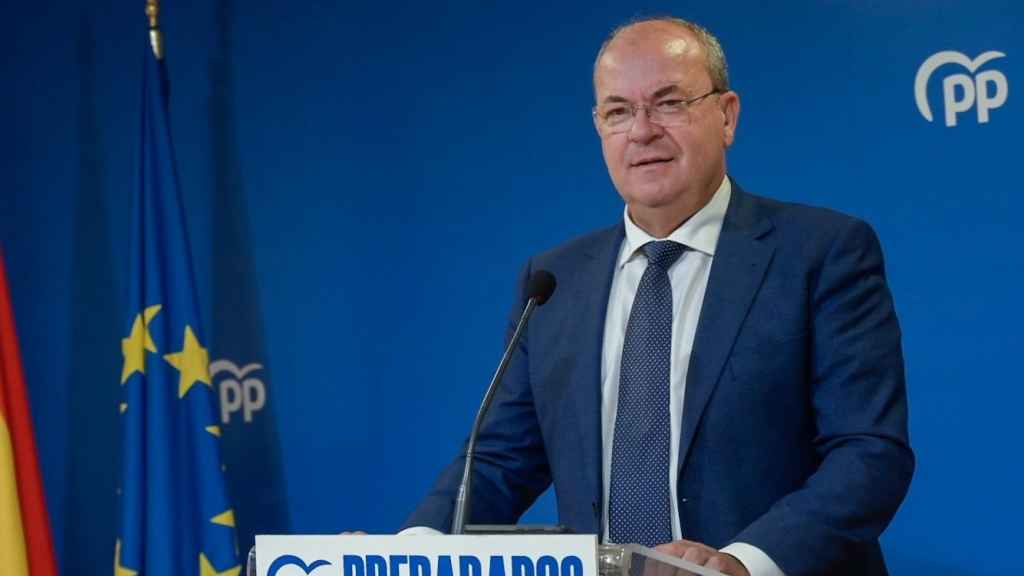 El presidente del PP en Extremadura, José Antonio Monago, este viernes en rueda de prensa.