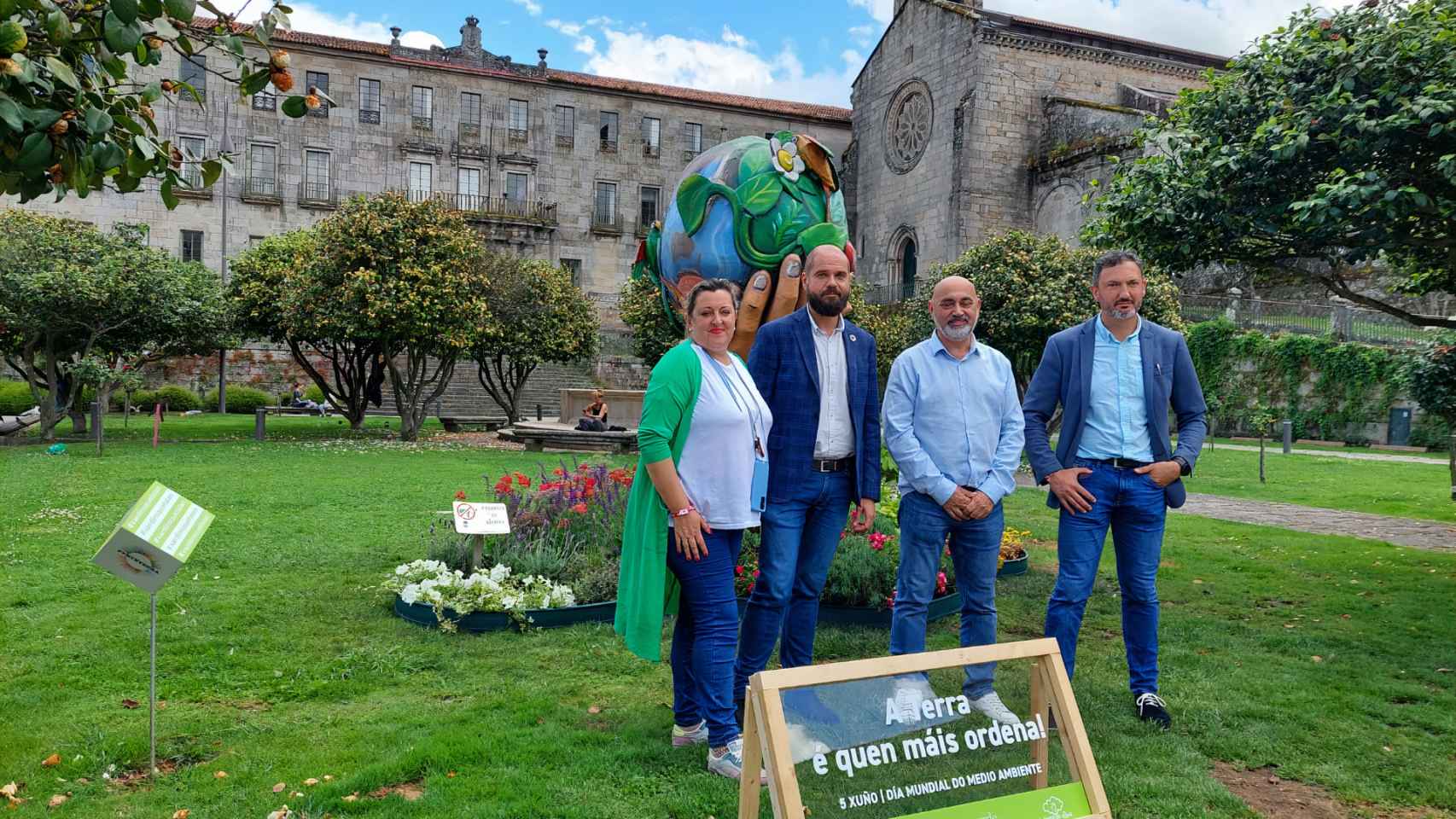 La obra en los jardines de la Praza da Ferrería.