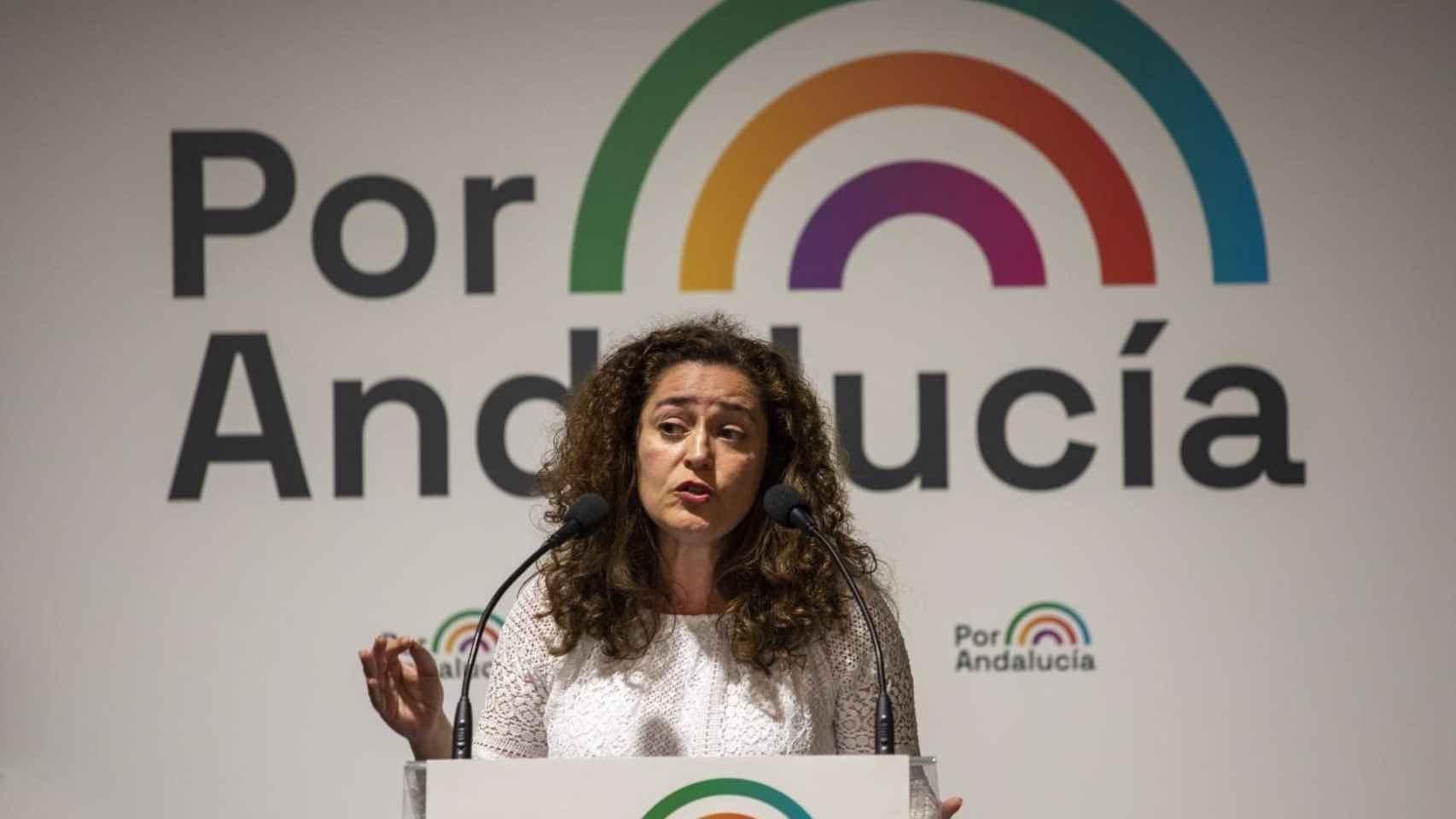 La candidata de Por Andalucía, Inma Nieto, en una acto de campaña en San Pedro de Alcántara.