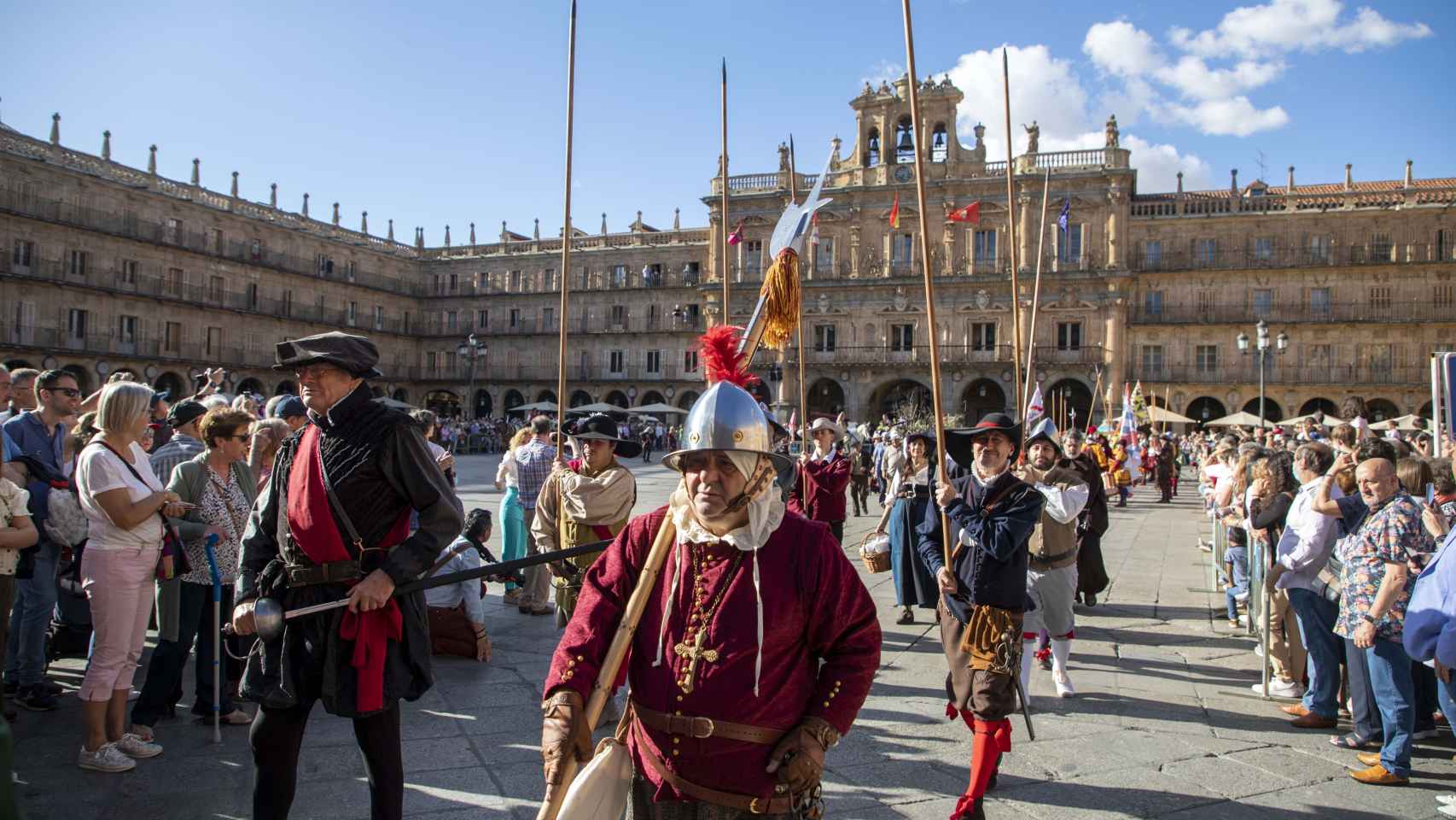 Desfile del Siglo de Oro por las calles de Salamanca