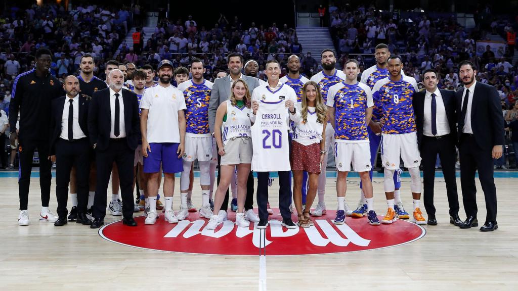 Jaycee Carroll despedido por toda la plantilla del Real Madrid de baloncesto