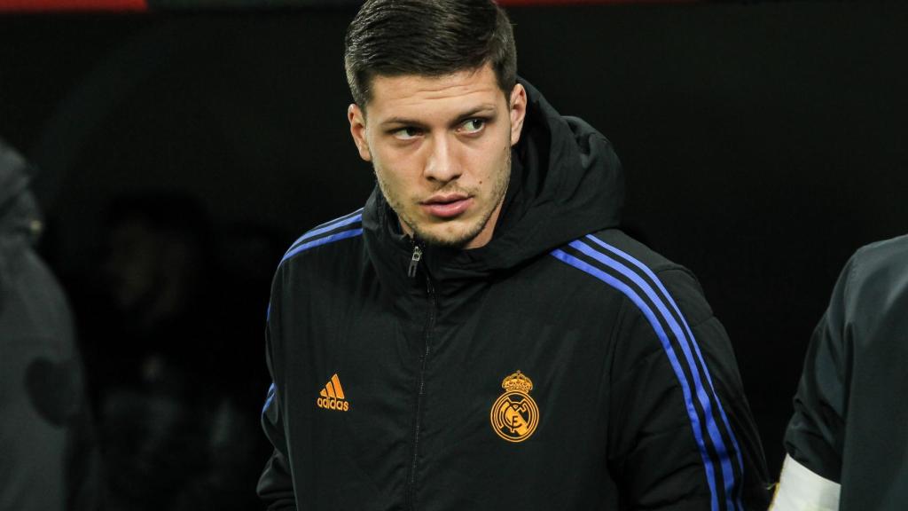 Luka Jovic antes de un partido con el Real Madrid