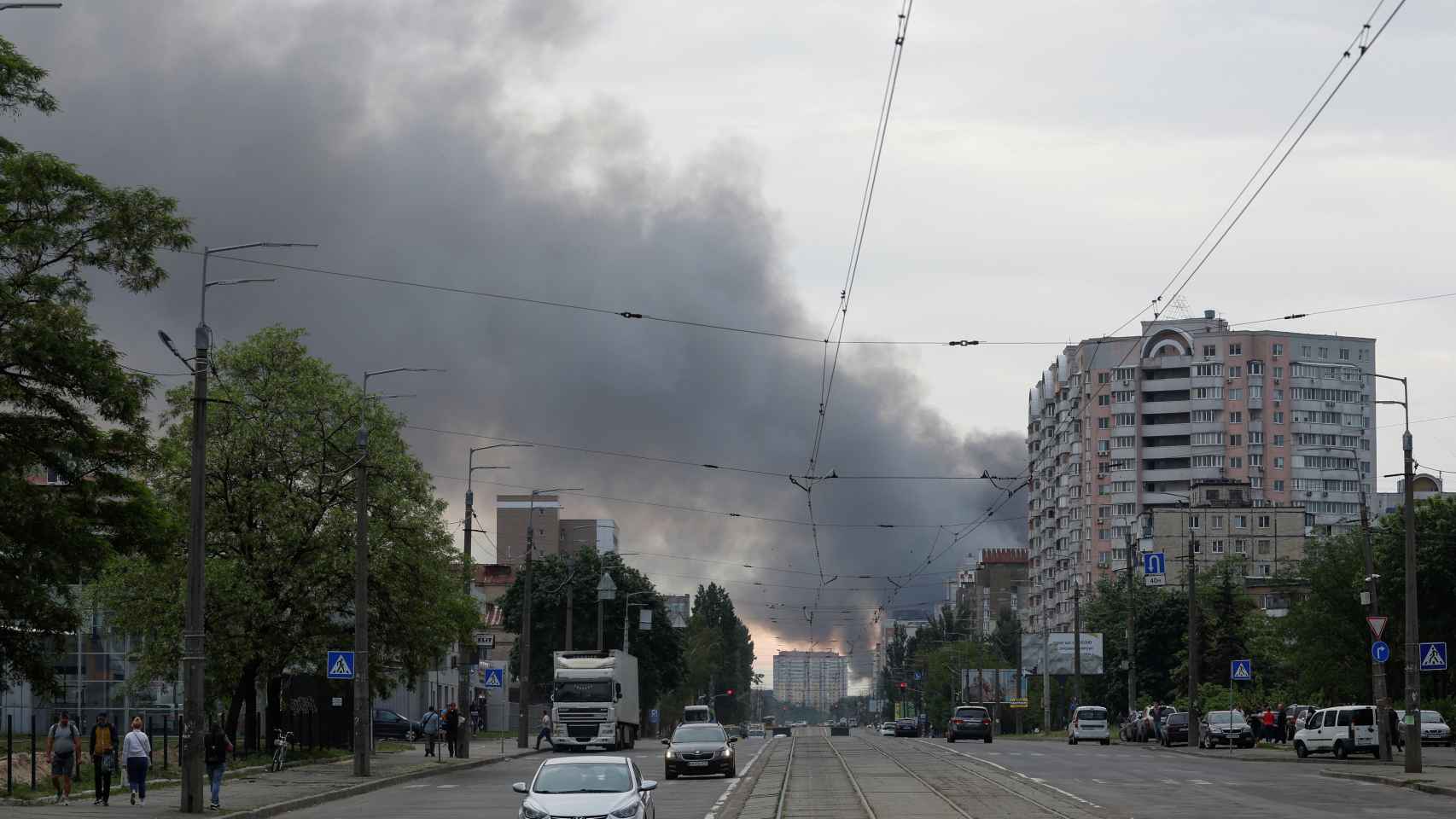 El humo que se puede ver en distintos puntos de Kiev tras las explosiones registradas este domingo 5 de junio por los ataques rusos