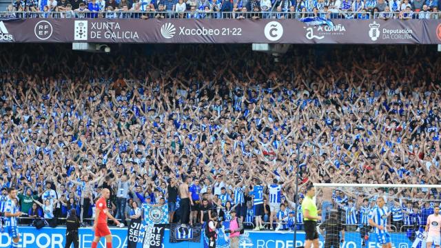 La afición del Deportivo en el partido de playoff ante el Linares