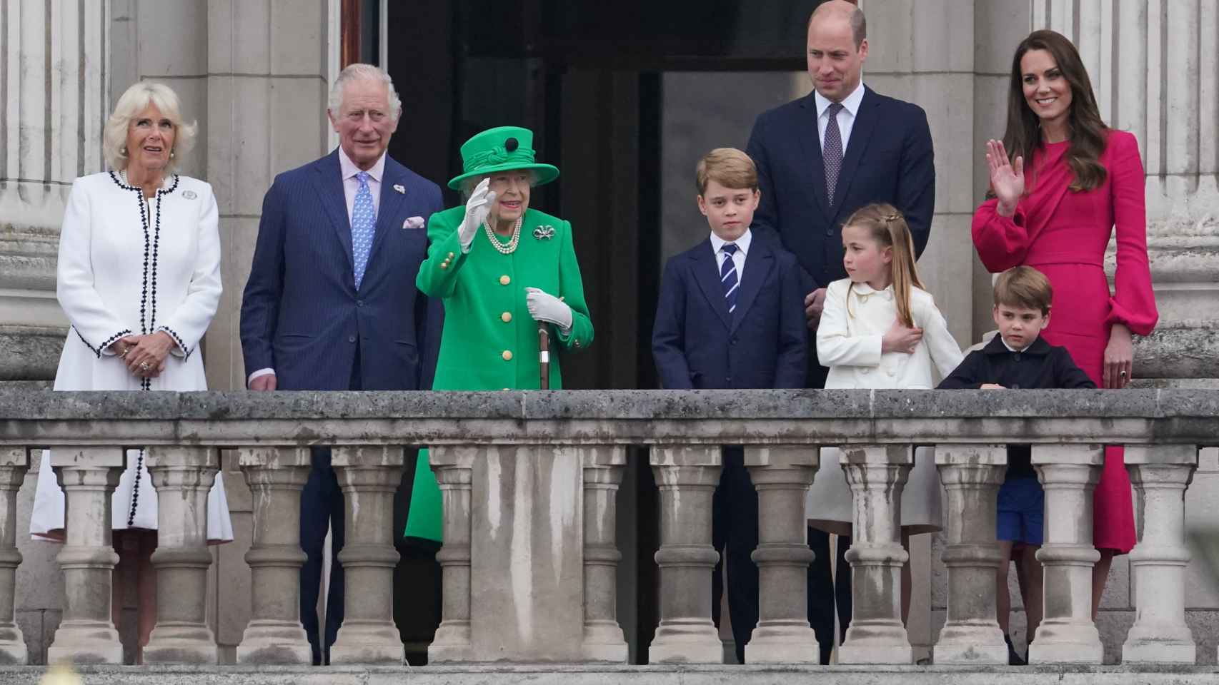 La Familia Real en el balcón de Buckingham.