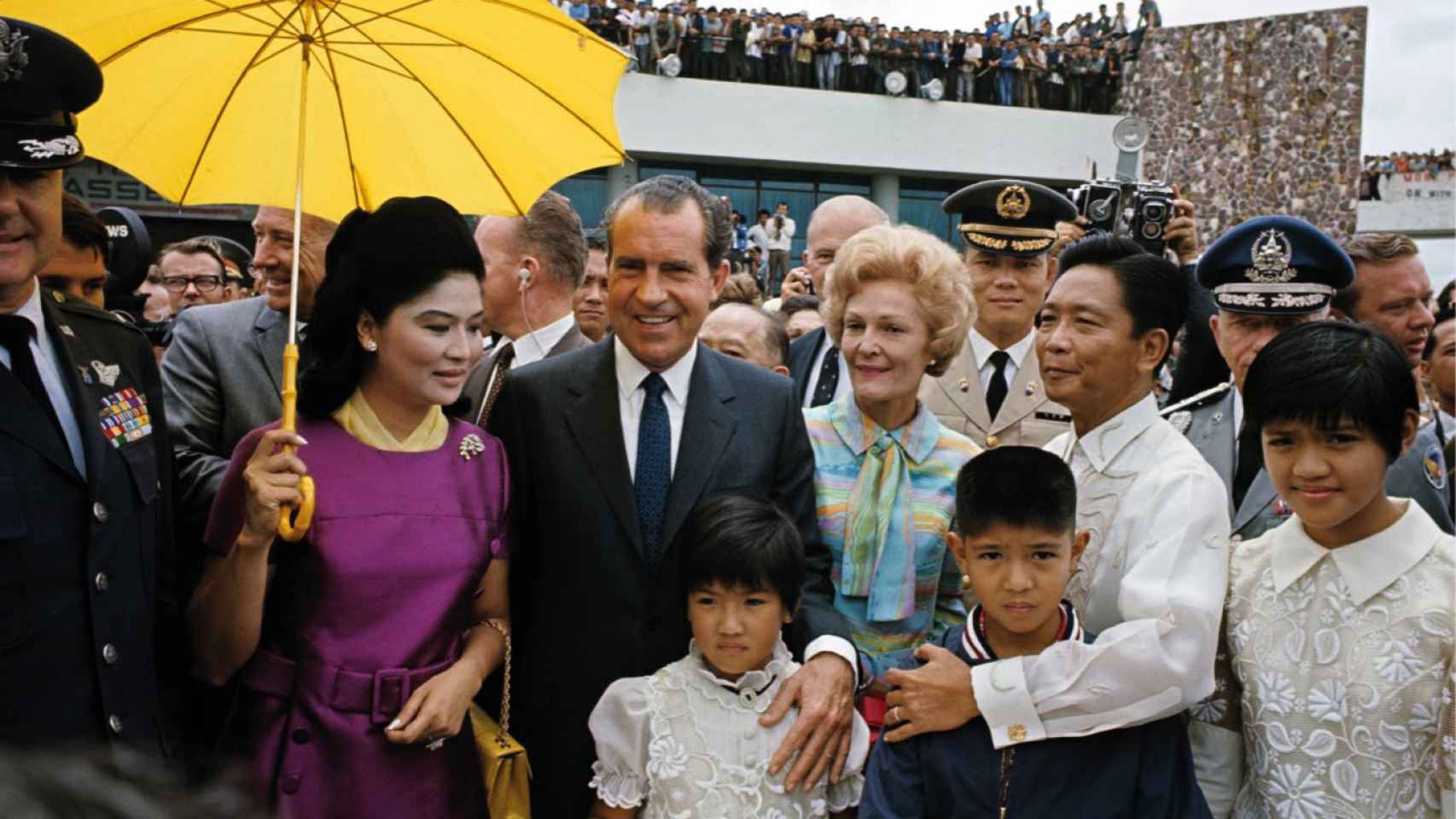 Richard Nixon, con la familia Marcos.