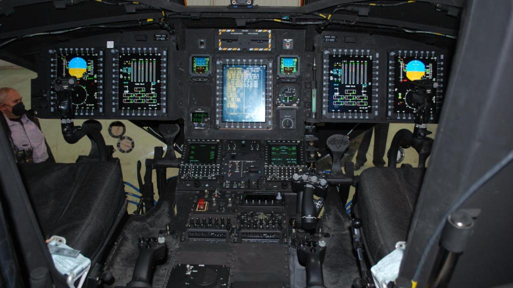 Cabina de mandos del CH-47F Chinook