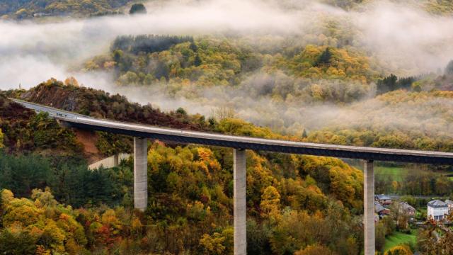 Imagen de archivo de un viaducto de la A6