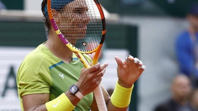 Rafa Nadal en el Roland Garros 2022 con un reloj de Richard Mille.