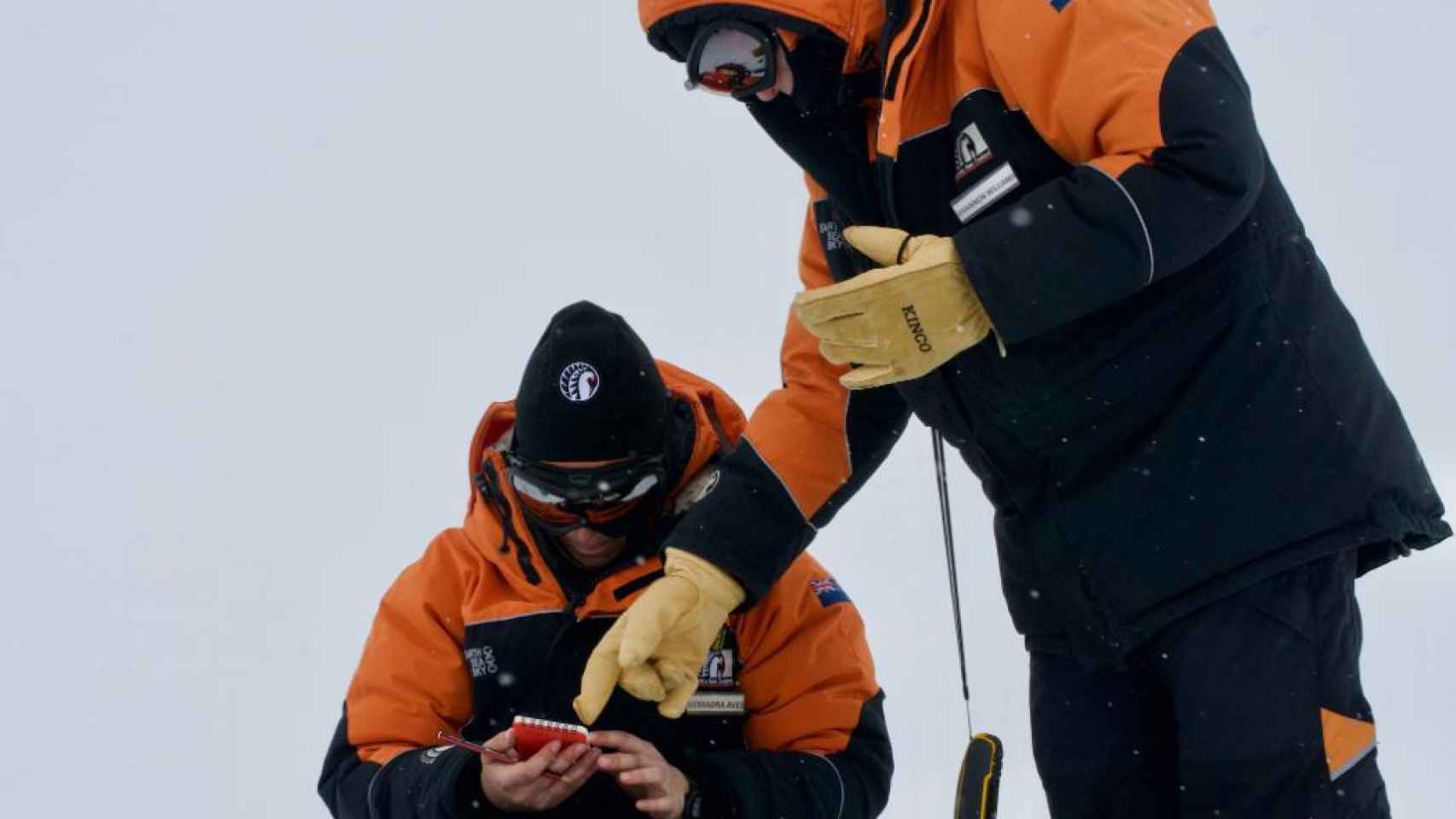 Investigadores de la Universidad de Canterbury trabajan en la Antártida en 2019