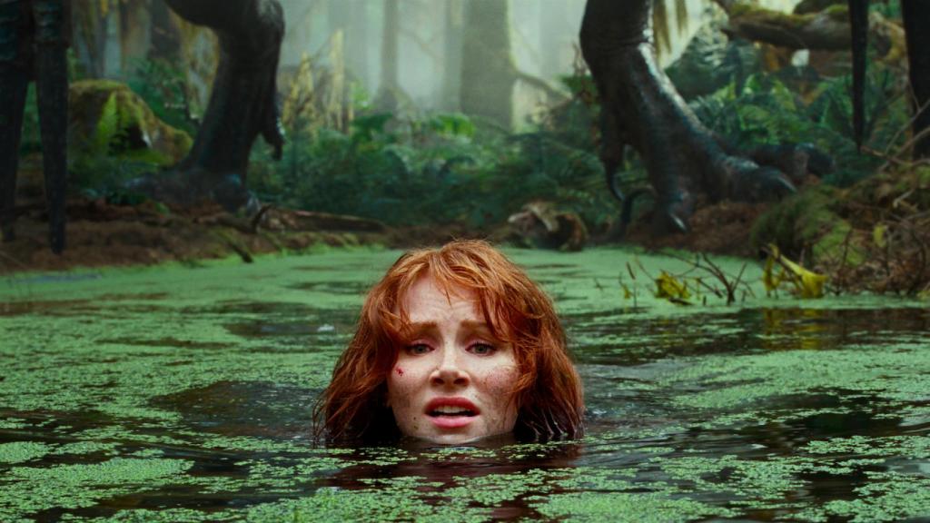 Bryce Dallas Howard vuelve a ser perseguida por los dinosaurios en 'Jurassic World: Dominion'.