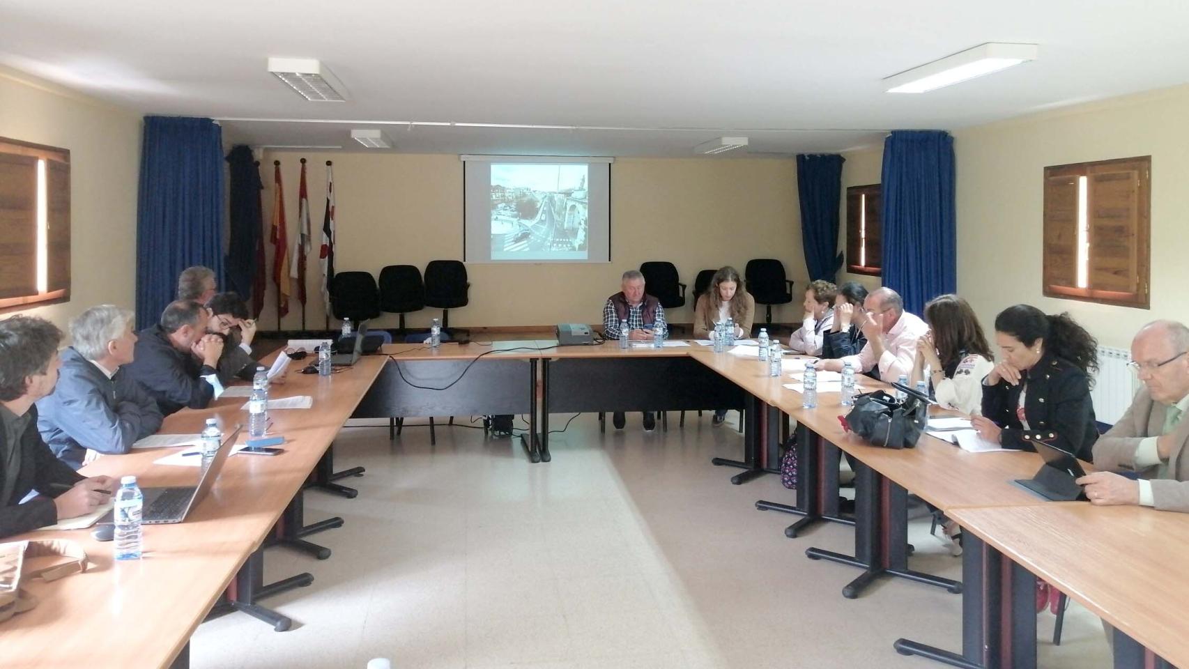 Pleno del Ayuntamiento del municipio leonés de Posada de Valdeón.