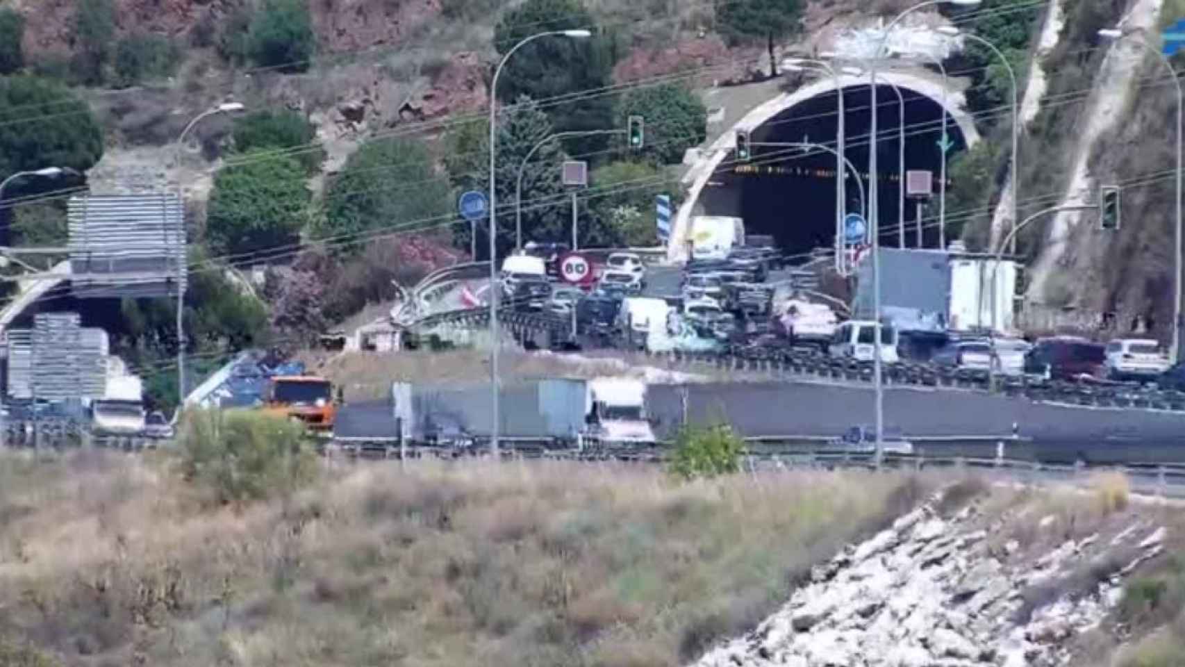Imagen de las cámaras de la DGT de la entrada al túnel de Cerrado de Calderón.