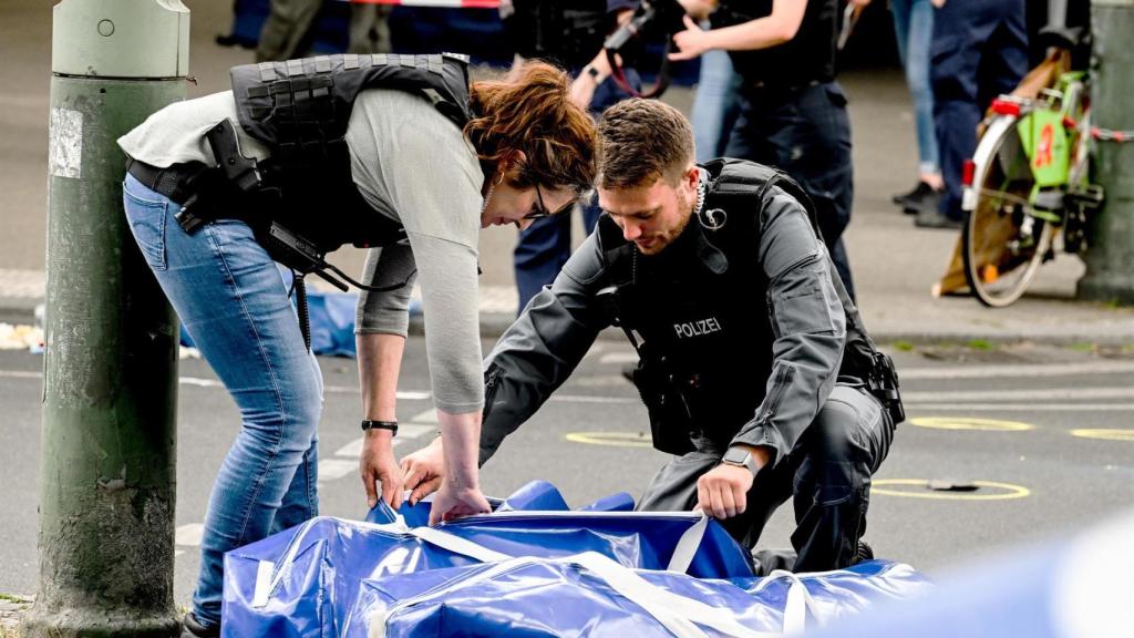 La policía en el lugar de los hechos.