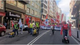 Protesta de los trabajadores del metal este jueves en la Avenida Finisterre.