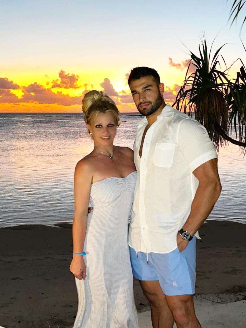 Britney Spears y Sam Asghari se han casado en la intimidad de su hogar en Los Ángeles.