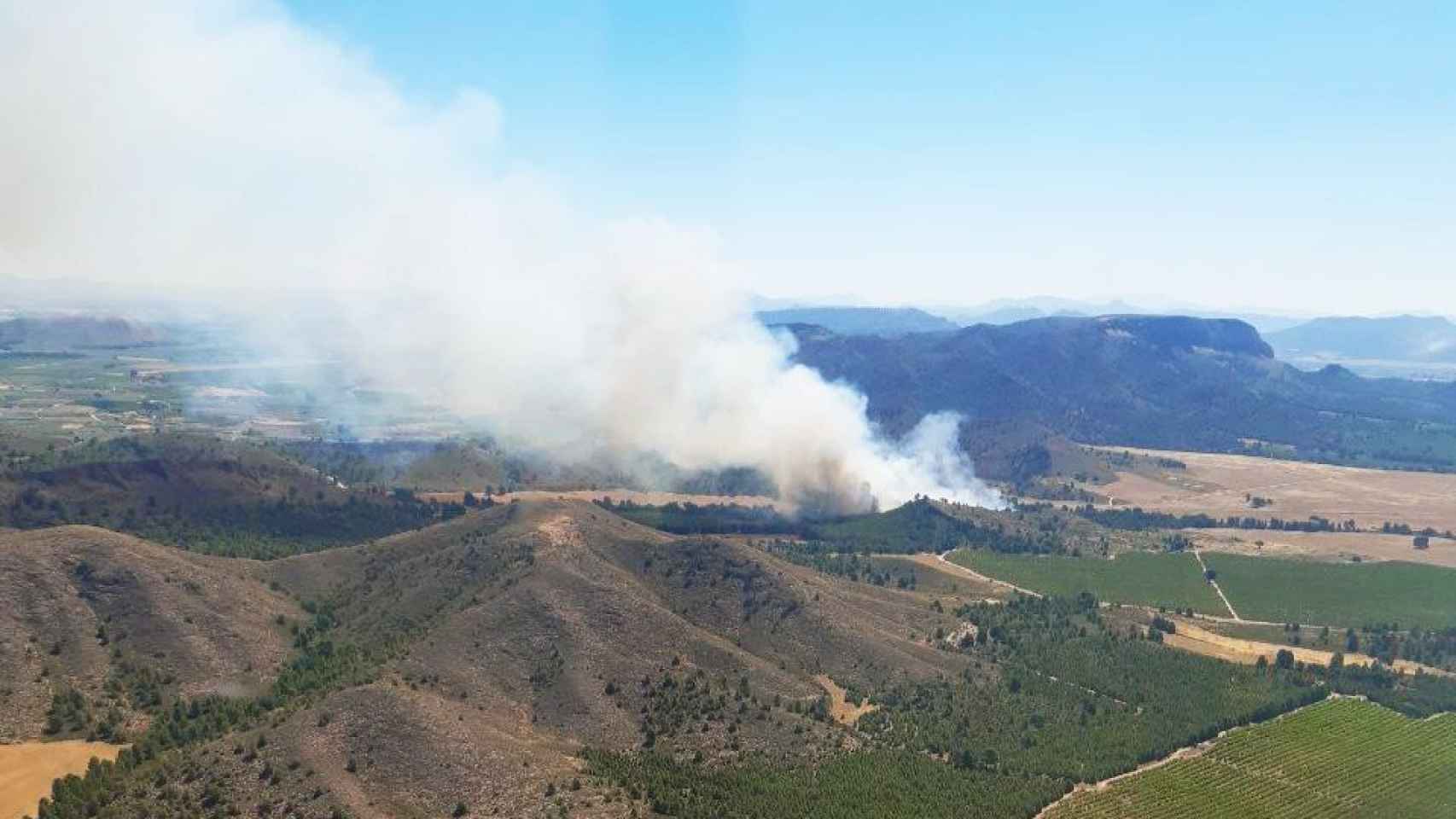 Incendio en la localidad albaceteña de Hellín. Foto: Twitter Plan Infocam