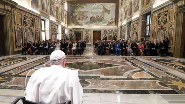 El papa dando este viernes una audiencia en el Vaticano.
