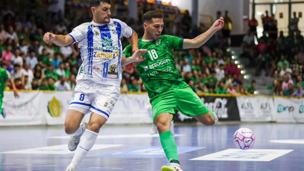 Pablo Ramírez durante el BeSoccer CD UMA Antequera - Benavente - FINAL PLAY-OFF