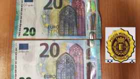 Imagen de los dos billetes falsos