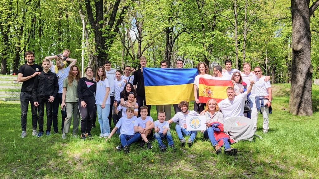 El grupo de Fencing Peace Caravan.