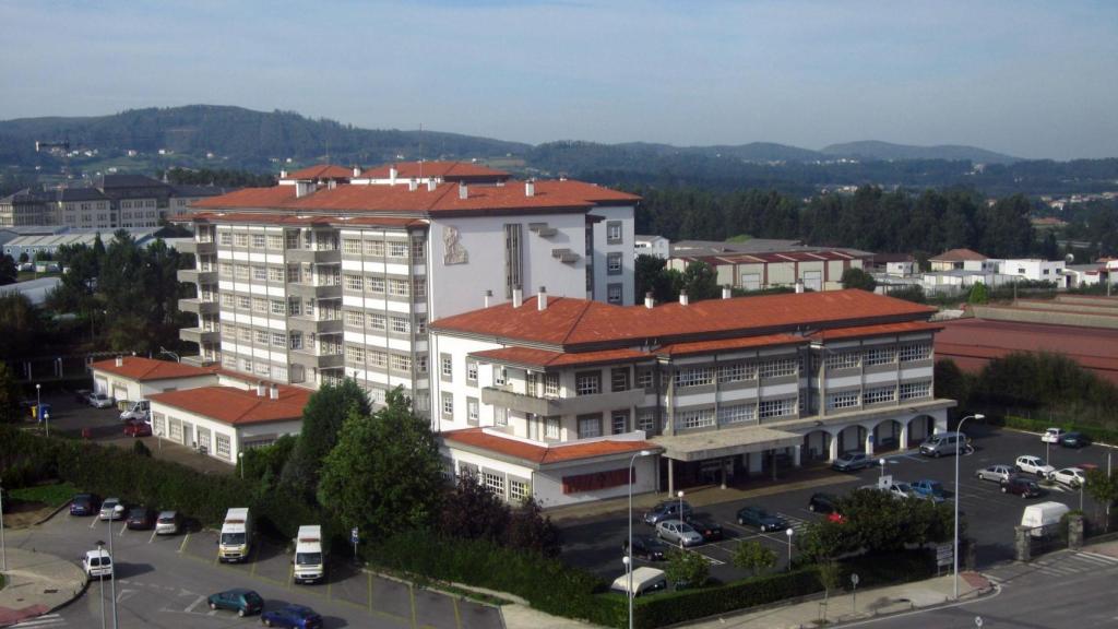 El Gobierno anuncia más personal y la reforma de las instalaciones del CAMF de Ferrol