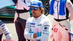 Fernando Alonso en la parrilla del Gran Premio de Bakú 2022
