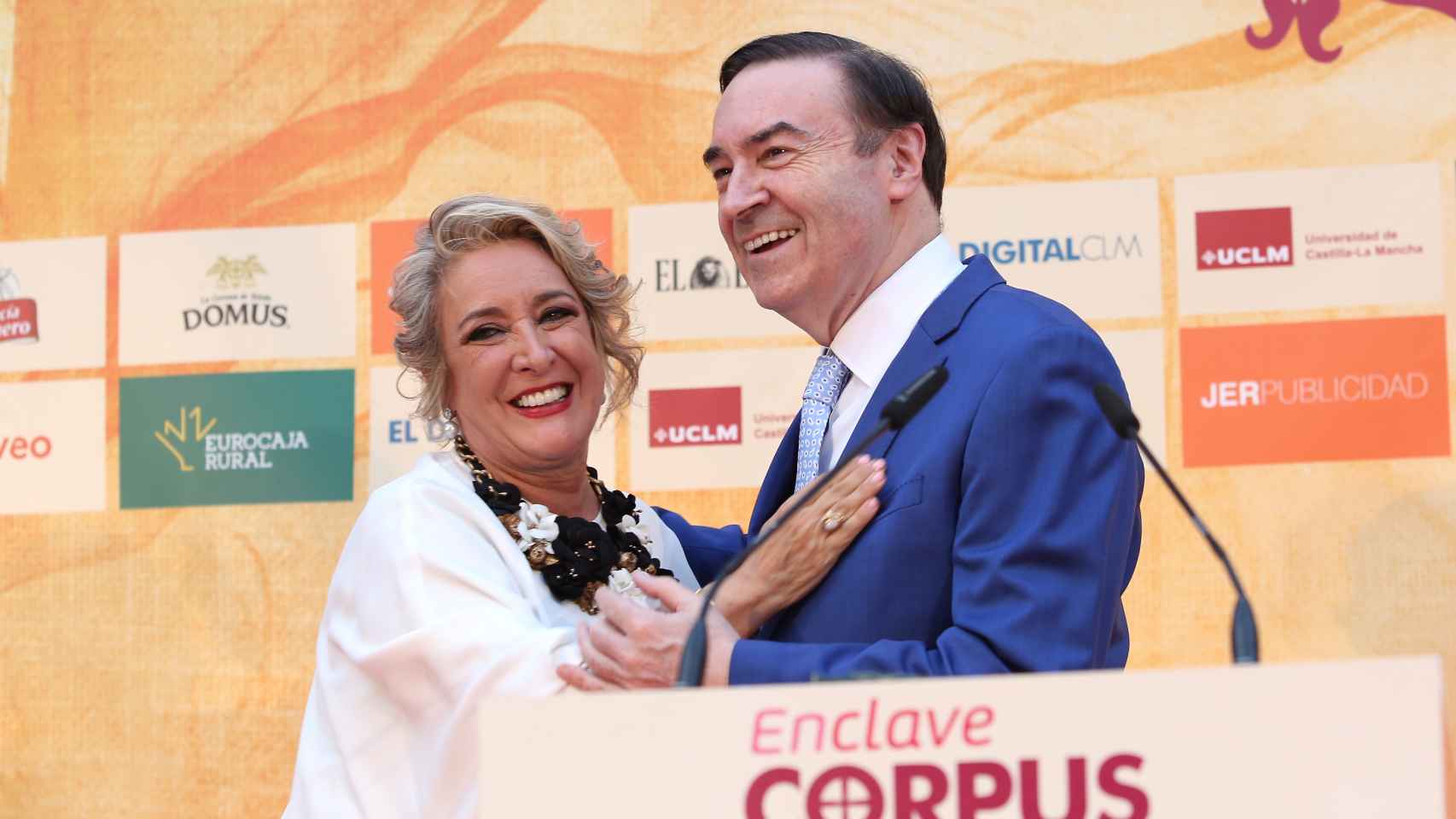 Esther Esteban y Pedro J. Ramírez en el Enclave Corpus 2022.