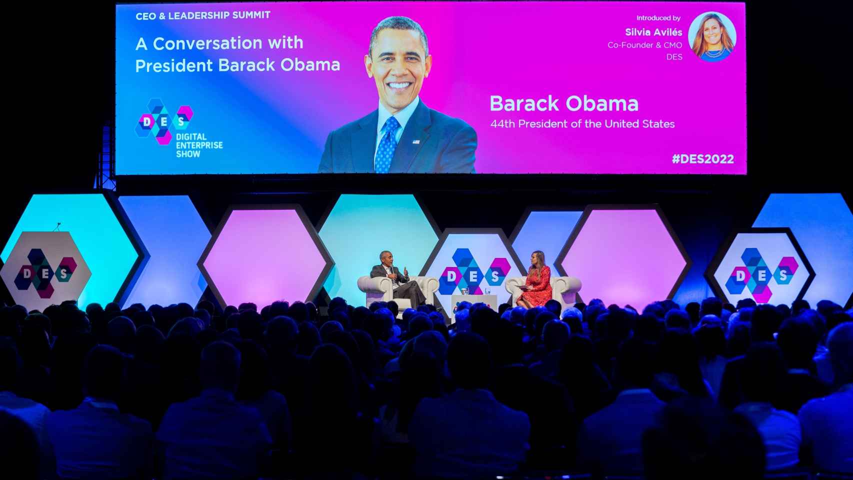 Barack Obama, durante su charla en junio  de 2022 en el Palacio de Ferias de Málaga.