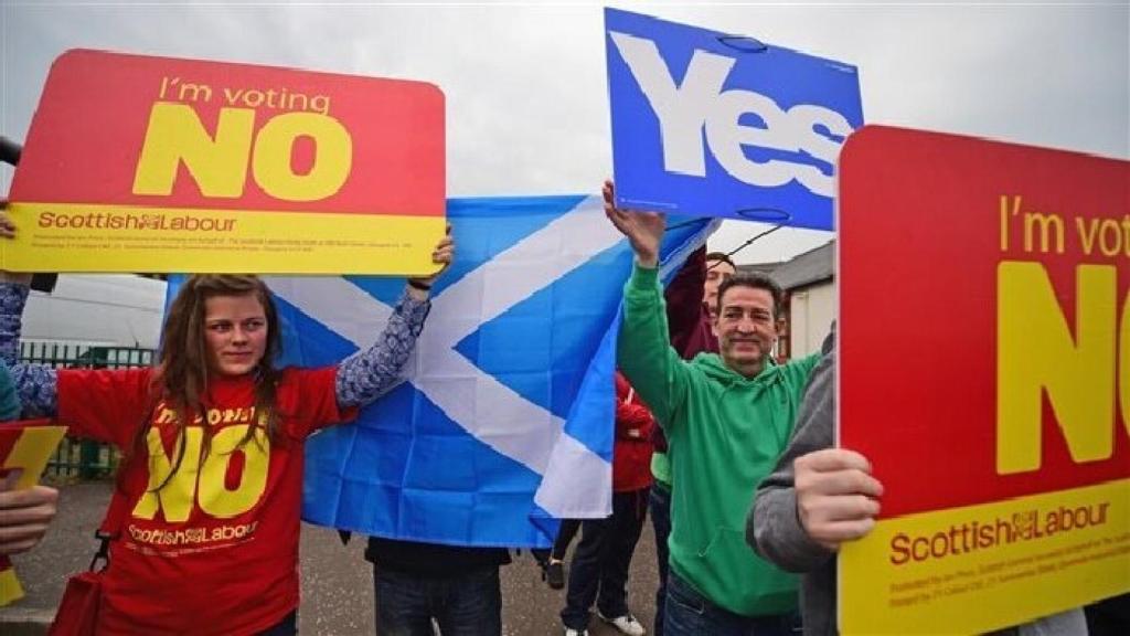 Votantes del referéndum de independencia de Escocia en 2014.