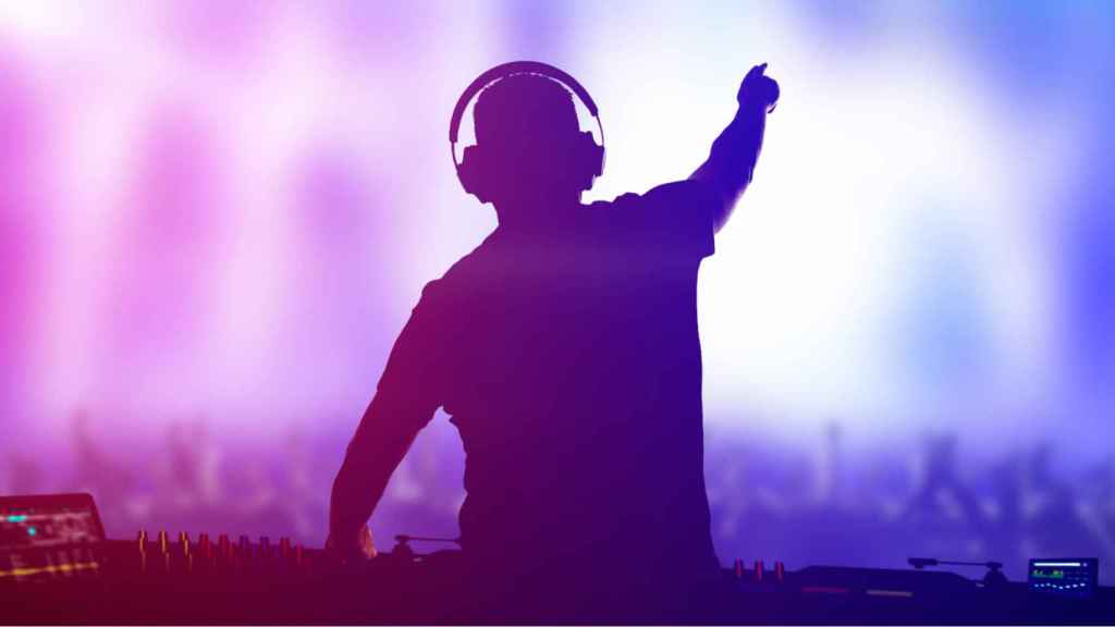DJ, música techno