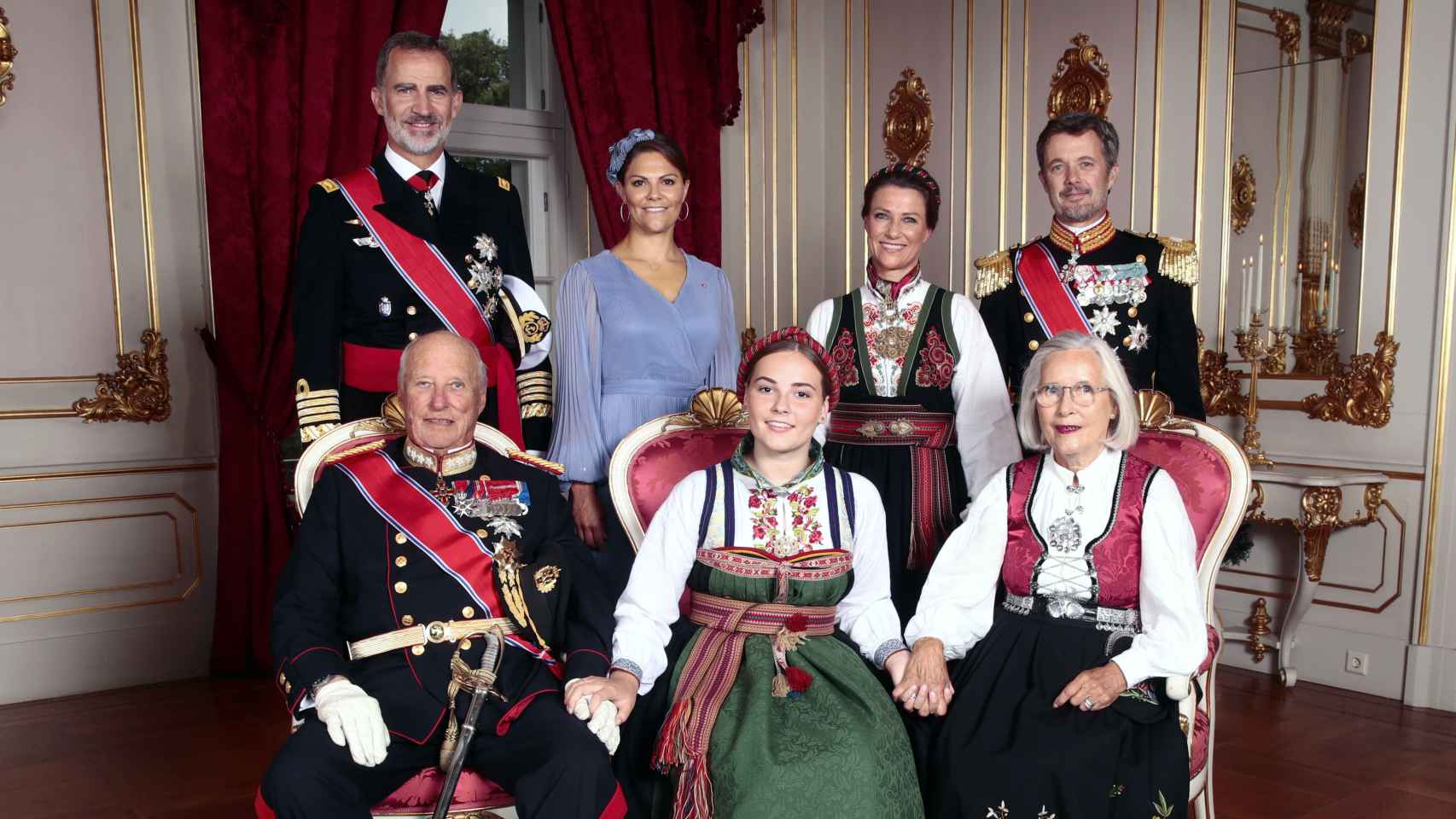 Felipe VI junto a la princesa Ingrid de Noruega en una fotografía tomada en agosto de 2021.