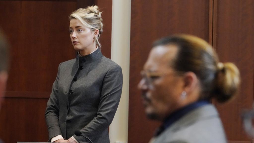 Johnny Depp y Amber Heard durante su juicio.