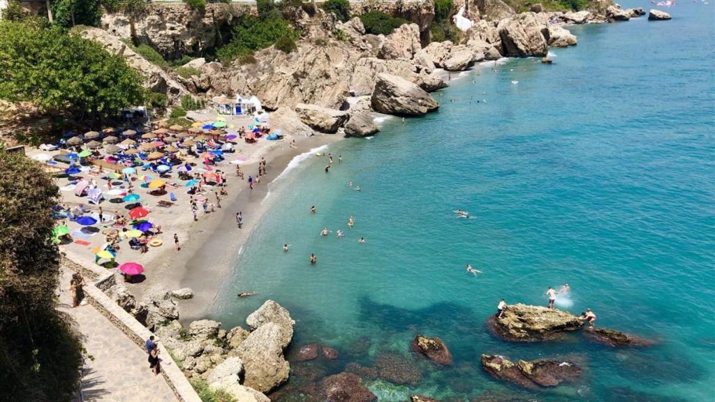 Una imagen de la playa de Nerja.