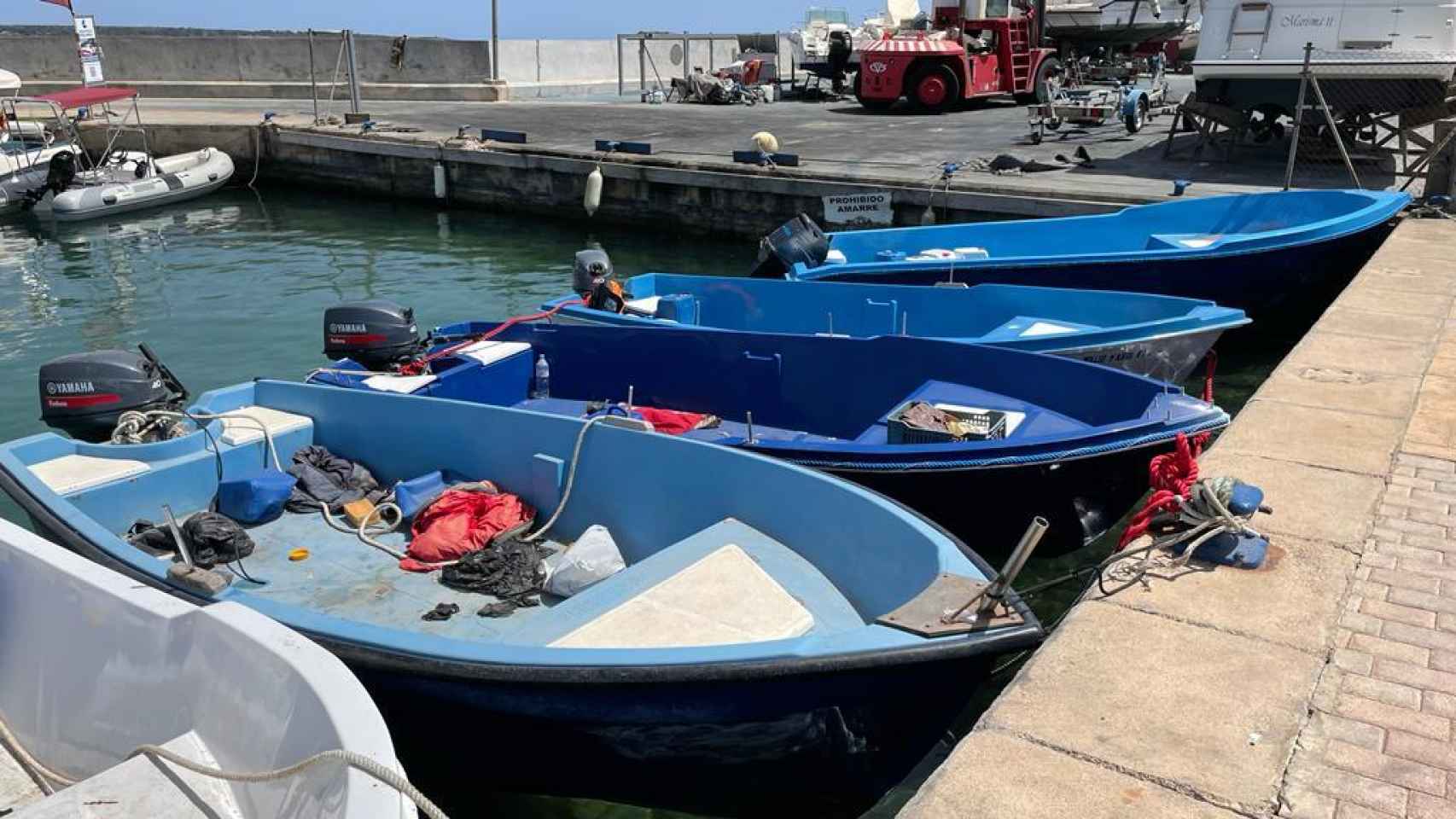 Embarcaciones incautadas en las últimas llegadas, en el puerto de la Colonia Sant Jordi.