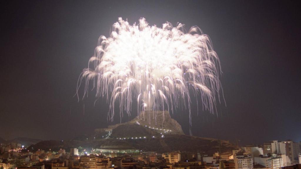 La Nit de Sant Joan vuelve a Alicante.