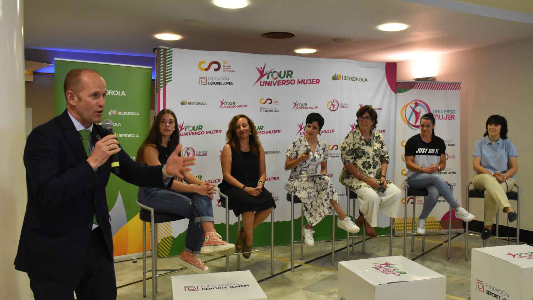 Foro Tour Universo Mujer en Zamora