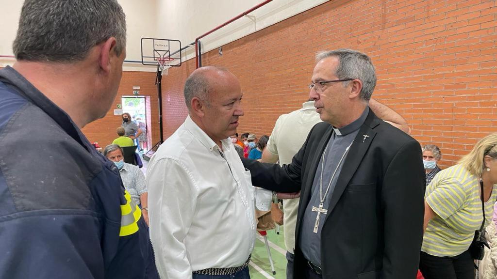 El obispo de Zamora, Fernando Varela, en su visita a Alcañices