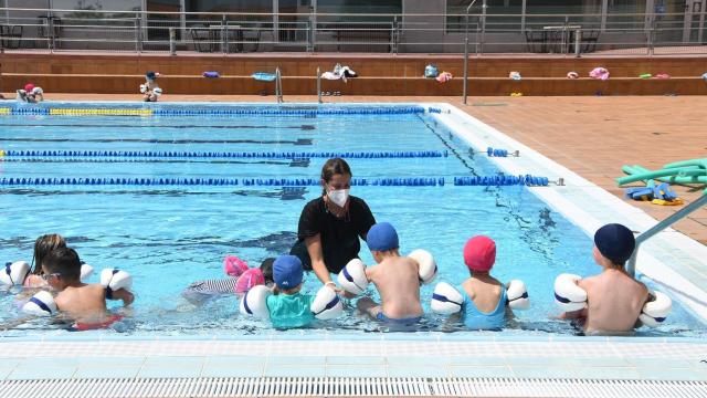 Cursos de natación en Carral, A Coruña