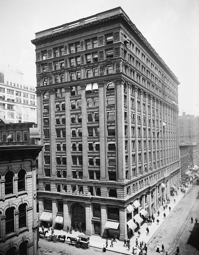 El Home Insurance Building de Chicago, primer rascacielos de la historia. https://es.wikiarquitectura.com/