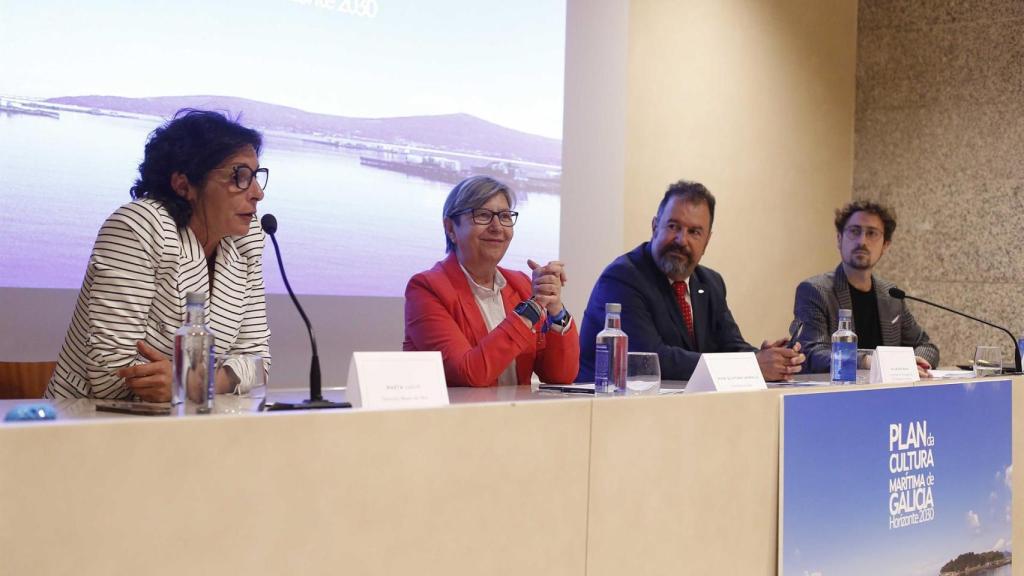 La conselleira do Mar, Rosa Quintana, inaugura el Foro Debate da Cultura Marítima de Galicia, en el Museo do Mar de Galicia, en Vigo.