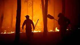 Imagen del incendio en la Sierra de la Culebra