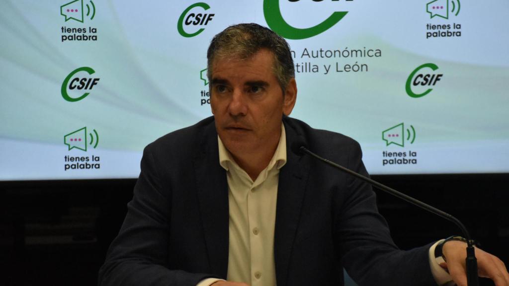 Benjamín Castro en la rueda de prensa convocada por el CSIF