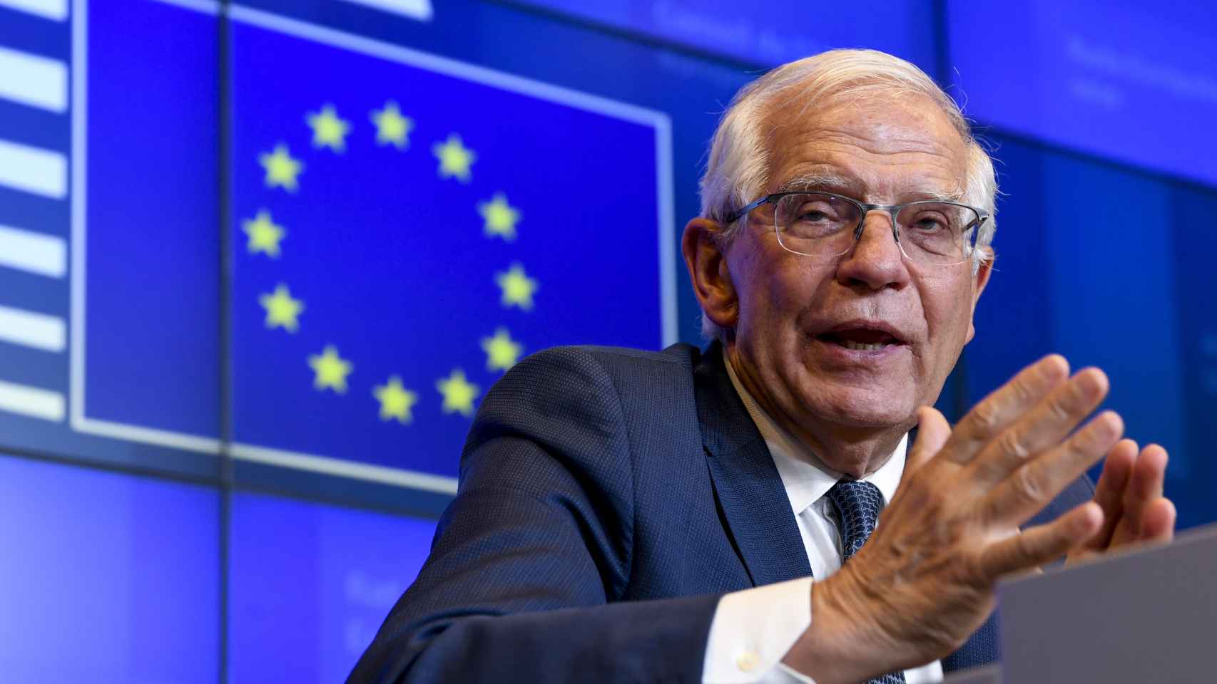 El jefe de la diplomacia europea, Josep Borrell, durante la rueda de prensa de este lunes en Luxemburgo