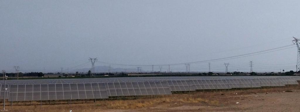 Uno de los huertos de placas solares habilitado en los últimos meses en el Campo de Cartagena.